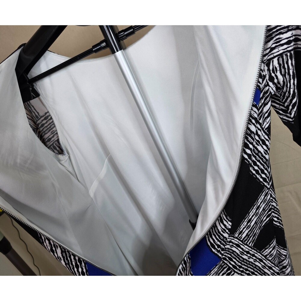 Vince Camuto Geometric Sheath Dress Size 4 Black White & Blue | Boat Neck Lined - Picture 8 of 13
